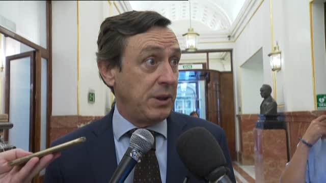 Hernando cree que Morenés estuvo ayer en su sitio por defender España frente a la hispanofobia de Torra