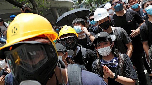 Hong Kong si ribella alla Cina. Altra giornata di forti proteste