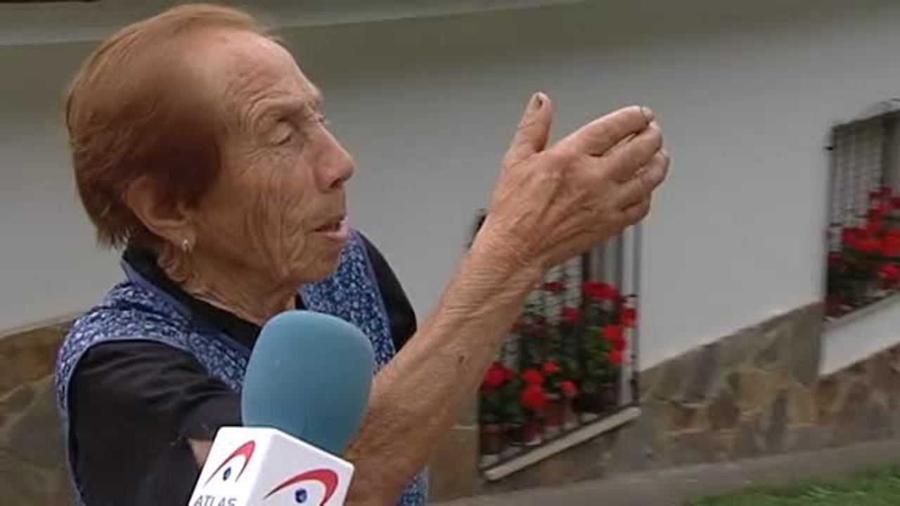Impresionante desprendimiento de una ladera en La Cortina de Lena (Asturias)