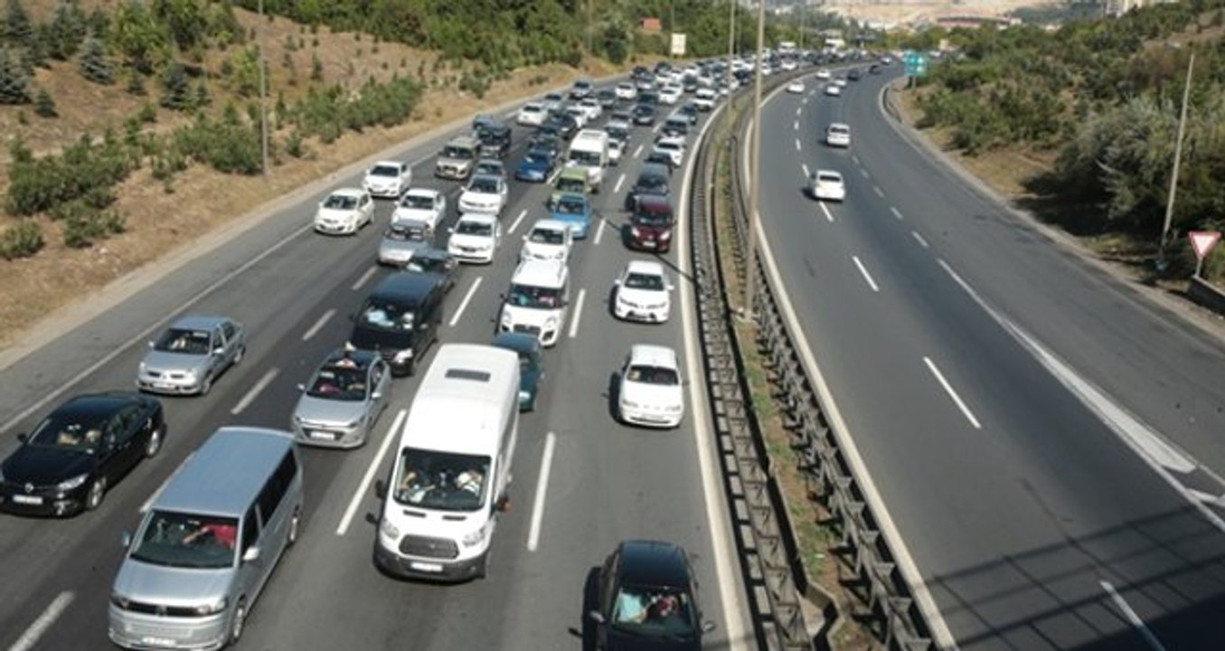 İstanbul seçmeni tatilden dönmeye başladı