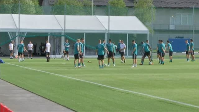 Calma tensa en el entrenamiento de Alemania