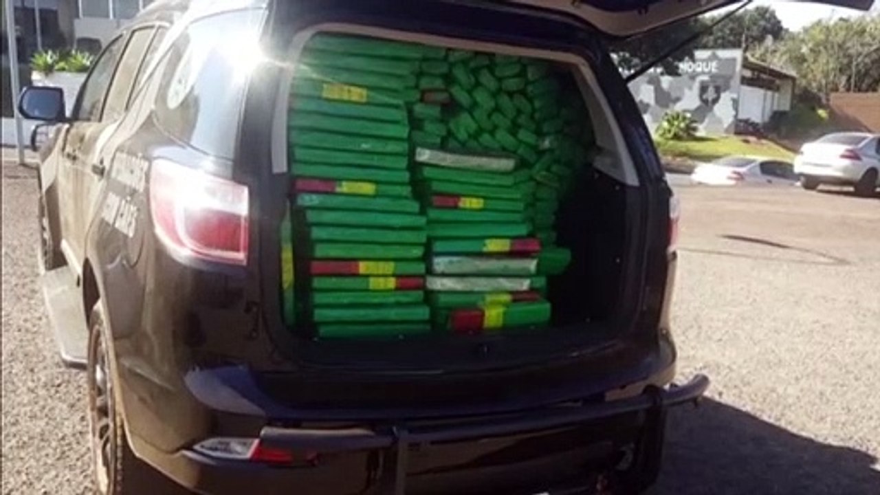 PM apreende quase 600 quilos de maconha que eram transportados em Duster