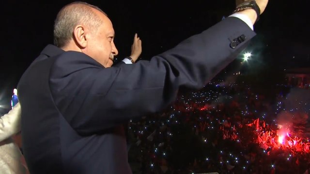 Erdogan gana las elecciones por amplia mayoría