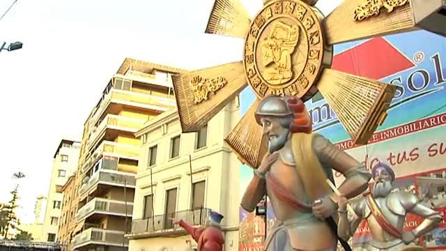 Alicante vibra con las Hogueras de San Juan