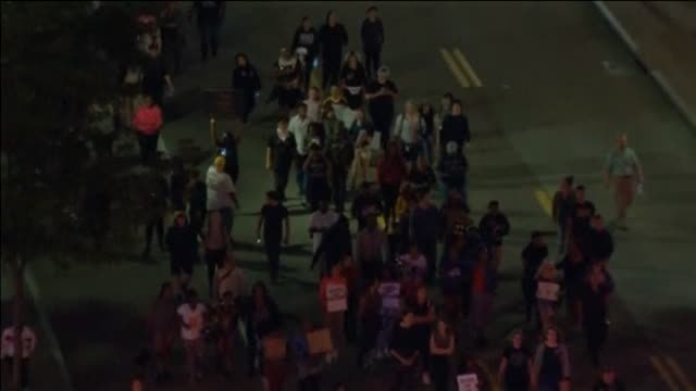 Gritos de ¡Justicia ya! en Pittsburgh tras la muerte de un joven negro a manos de la policía