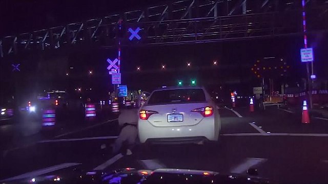 Un policier traîné par une voiture sur une trentaine de mètres en Floride