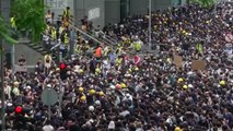 홍콩 시민 수천 명 다시 시위...송환법 완전 철회 요구 / YTN