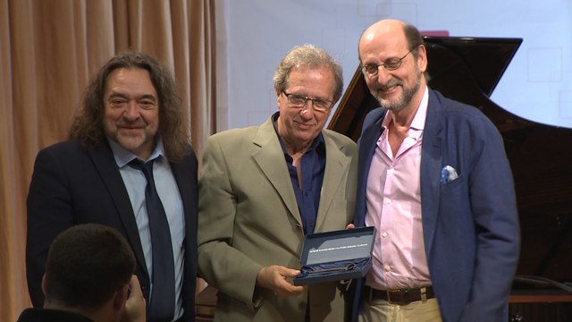 Entrega de la llave de 'La casa de los autores' por parte de la SGAE
