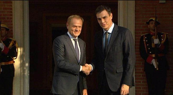 Sánchez recibe al presidente del Consejo Europeo, Donald Tusk