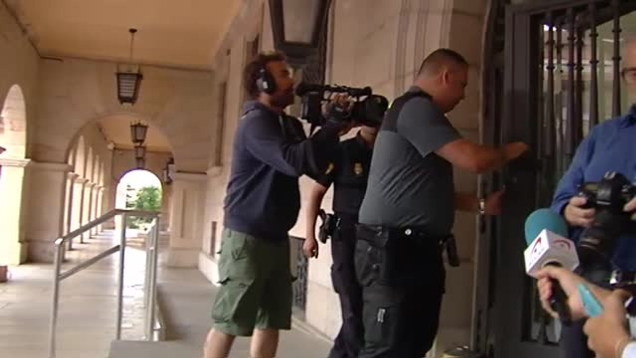 Pasan a disposición judicial los hermanos turolenses acusados de asfixiar y emparedar a su madre