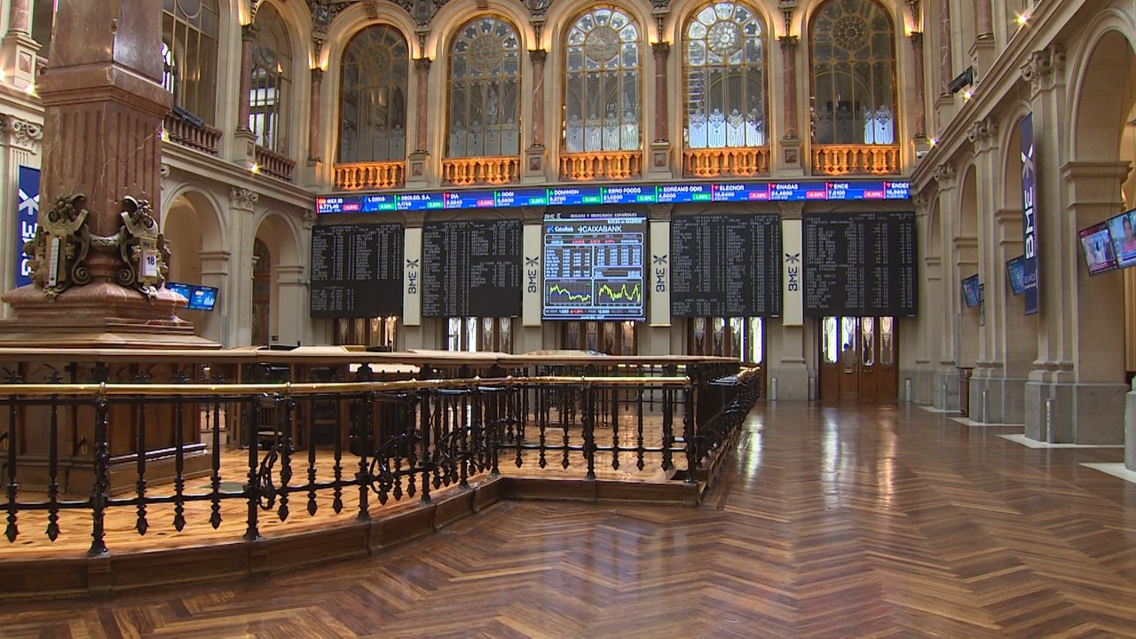 El Ibex 35 cierra con una caída del 0,83%