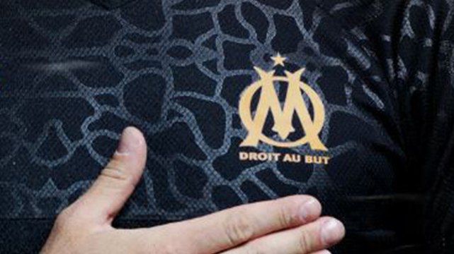 Les maillots extérieur et third de l’OM enfin dévoilés
