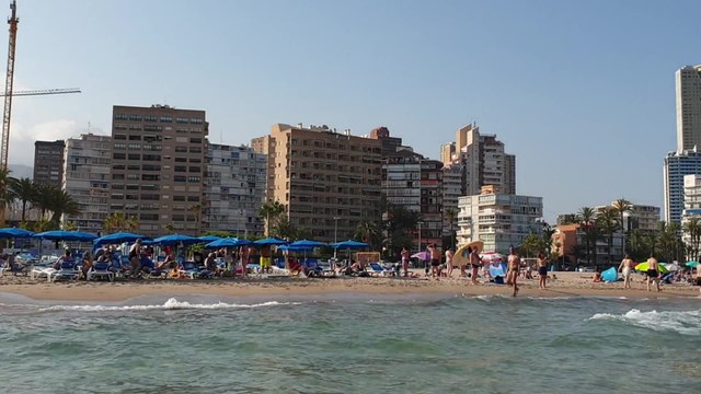Vistas desde la playa de Benidorm