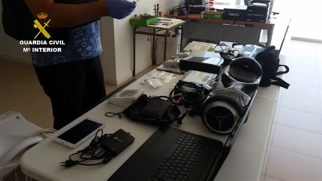 Detienen a dos personas por seis robos en viviendas