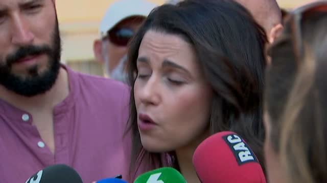 Arrimadas: El señor Sánchez es un caramelito para los separatistas