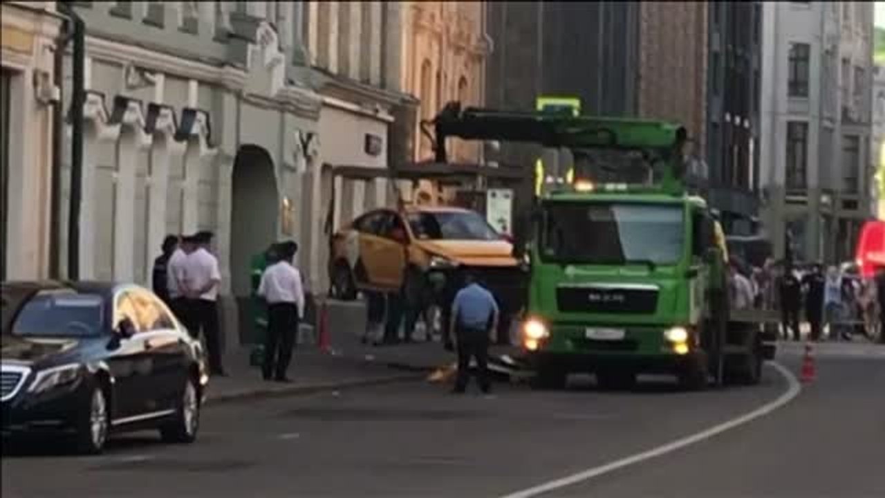 Un taxi atropella a un grupo de personas en el centro de Moscú y causa ocho heridos