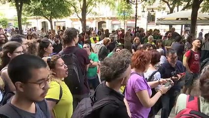 Desalojan a los manifestantes que ocupaban la Conselleria de Economía