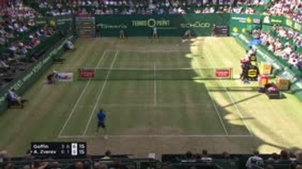 Halle - Goffin sort Zverev et file en demies
