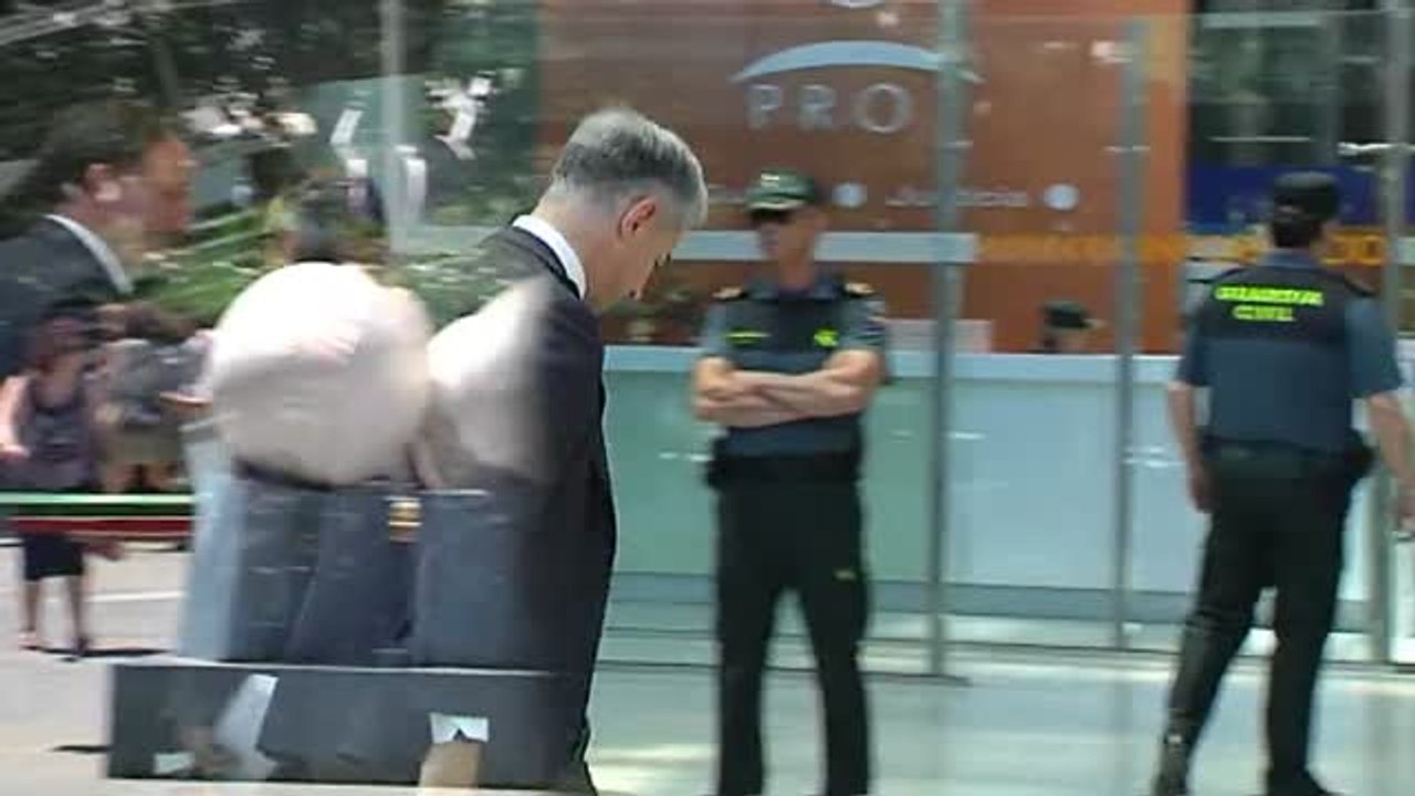 Ricardo Costa acude a la Ciudad de la Justicia...