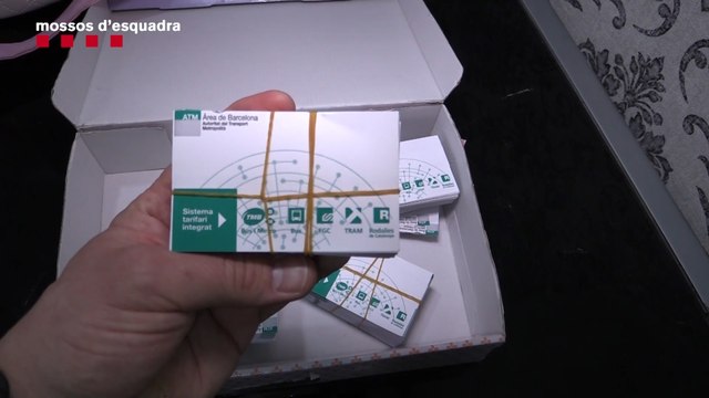 Detenidos por vender tarjetas de transporte falsificadas