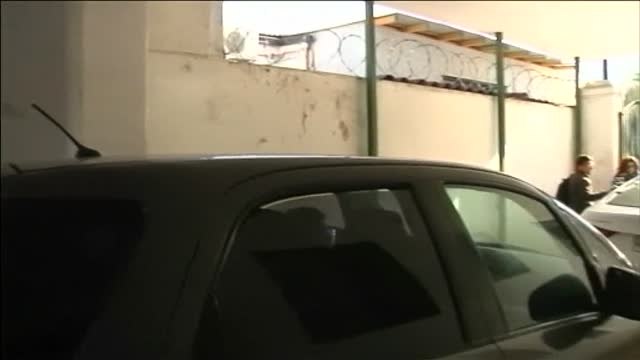 Policía y fiscales realizan registros sorpresa en las oficinas de la Iglesia en Chile