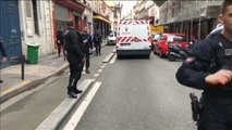 Un hombre toma a dos rehenes en París