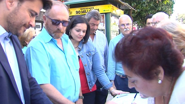 Recogida de firmas por la prisión permanente revisable