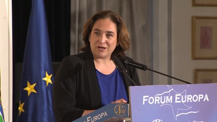 Colau critica que el PP haya sido "recentralizador"