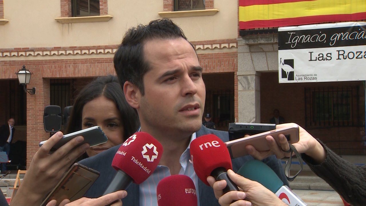 Aguado pide al Gobierno que explique la reforma de la Constitución