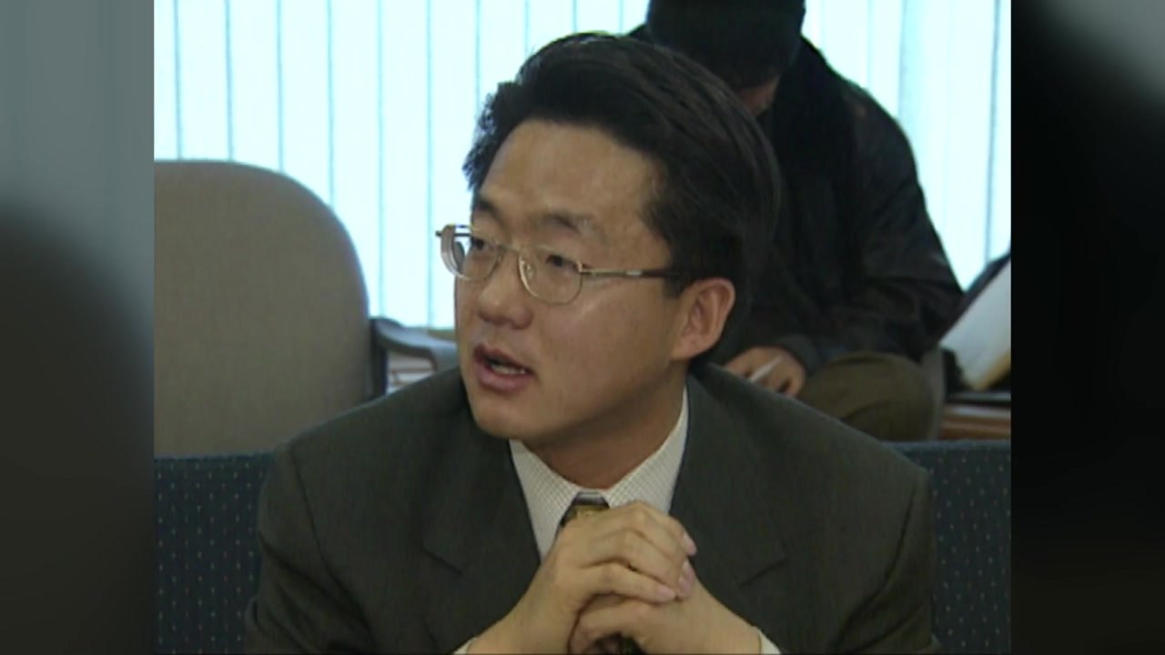 '320억 횡령' 정태수 아들 21년 만에 검거...성추행 '복면 남성' 검거 / YTN