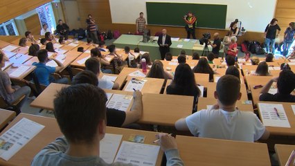 Extremadura repetirá algunos exámenes de selectividad