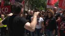 Trabajadores del Teatro Real protestan por la fusión