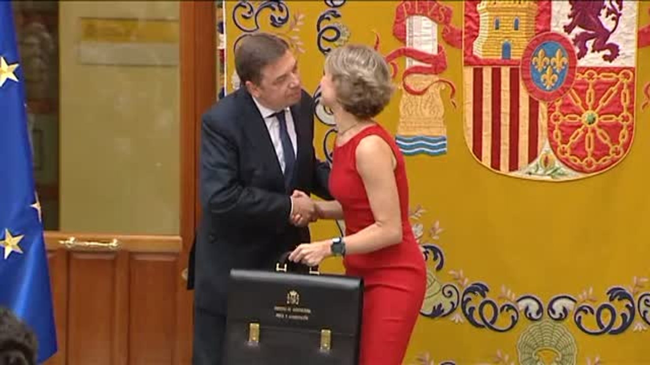 Luis Planas recibe la cartera de Agricultura