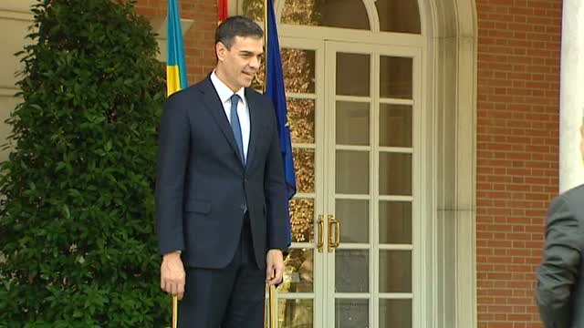 Pedro Sánchez sigue configurando el nuevo Gobierno socialista mientras tiene sus primeros actos como presidente