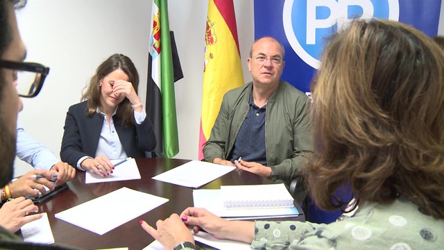 Monago se reúne con la Asociación de Víctimas del Terrorismo