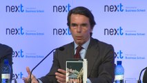 Aznar ofrece su ayuda con el objetivo de unir el centro derecha
