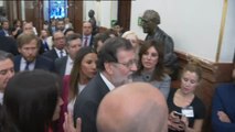 Rajoy se despide felicitando a Sánchez y deseándole suerte