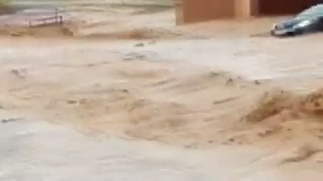 Intensas riadas en este pueblo burgalés provocan daños y el corte de una carretera