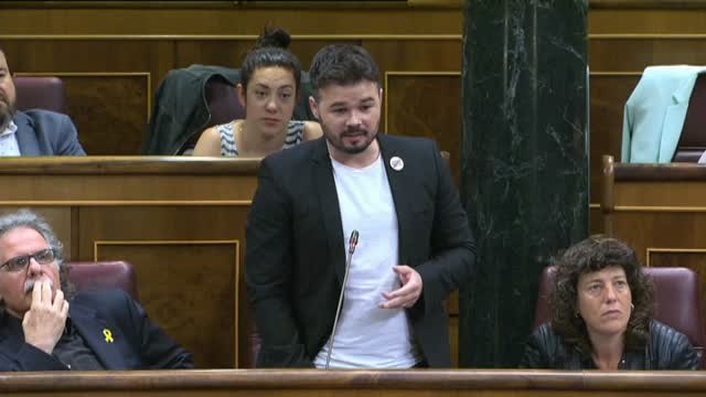 Rufián al PSOE: Guárdense de los barones que les dicen que mejor con 'ladrones' que con republicanos