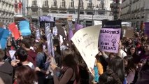 Los estudiantes salen a la calle para protestar por la sentencia de La Manada