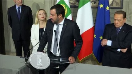 Silvio Berlusconi desencalla la situación de gobierno en Italia