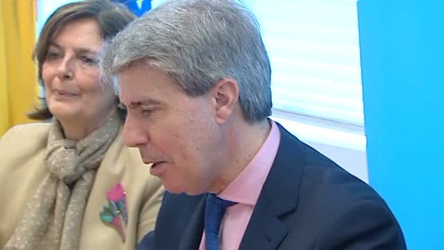 Garrido se reúne con su grupo parlamentario por primera vez tras ser designado sustituto de Cifuentes