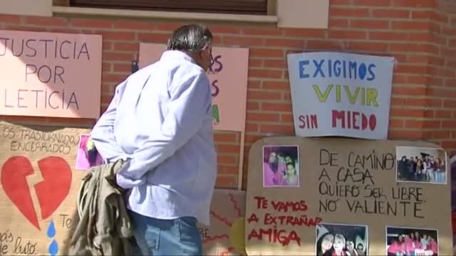 Último adiós a la joven Leticia Rosino en un multitudinario entierro en Tábara