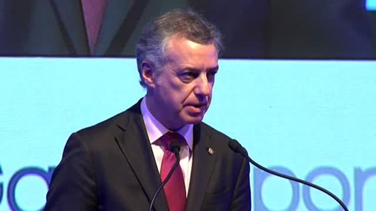 Urkullu: "Nuestro primer recuerdo es para las víctimas, víctimas que nunca debieron producirse"