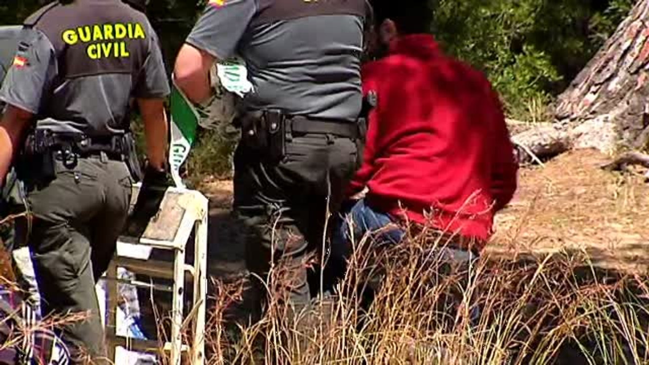 Hallados una mujer herida y un hombre ahorcado en Valencia