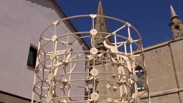 Gigantestas esculturas de plástico invaden la ciudad de Logroño