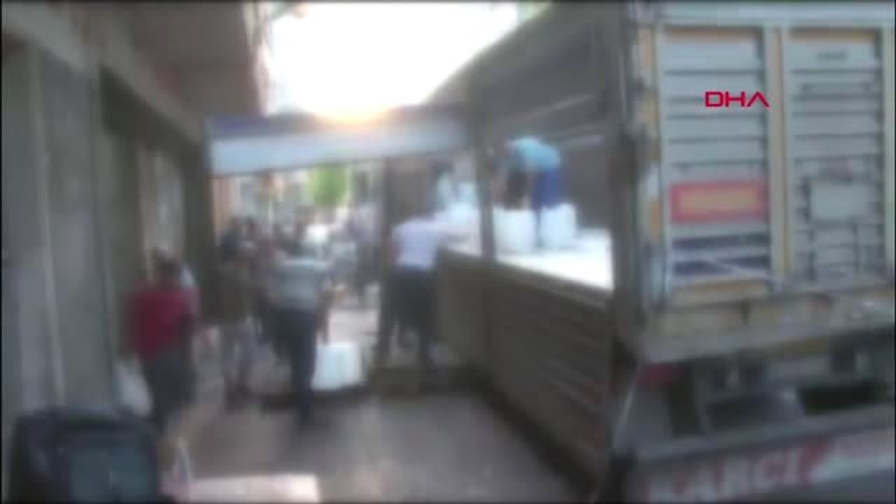 İSTANBUL- 15 TIR DOLUSU SAHTE İÇKİ VE KAÇAK SİGARA BÖYLE İMHA EDİLDİ