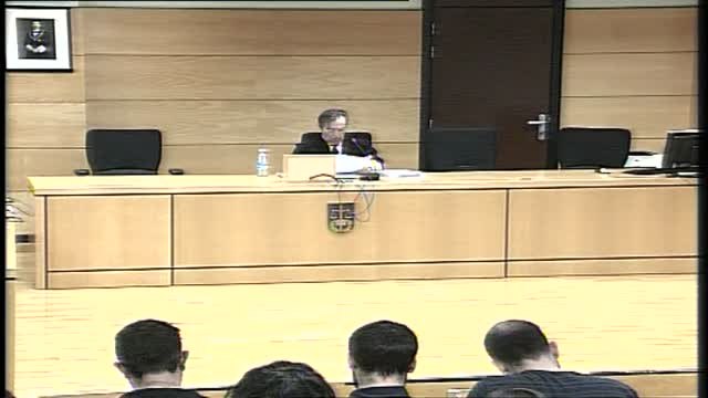 Condenan a nueve años de prisión a 'La Manada' por un delito continuado de abuso sexual