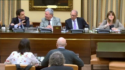 Unidos podemos a López Madrid: "¿Por qué le llama la reina de España, compiyogui?"