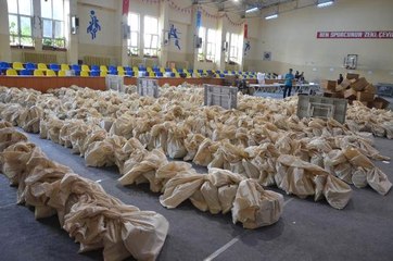 İstanbul'da oy pusulaları torbalara konuldu, dağıtım için hazırlık yapılıyor